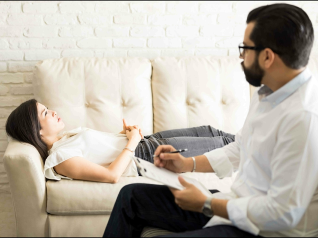 Cinsel Terapiye Tek Gidilir Mi