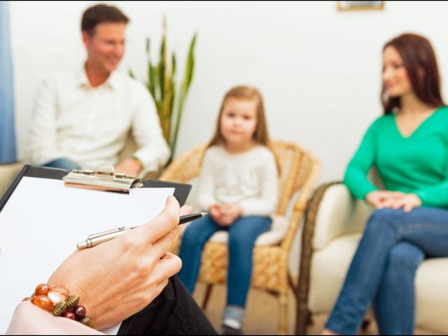 Konak aile ve çift danışmanlığı